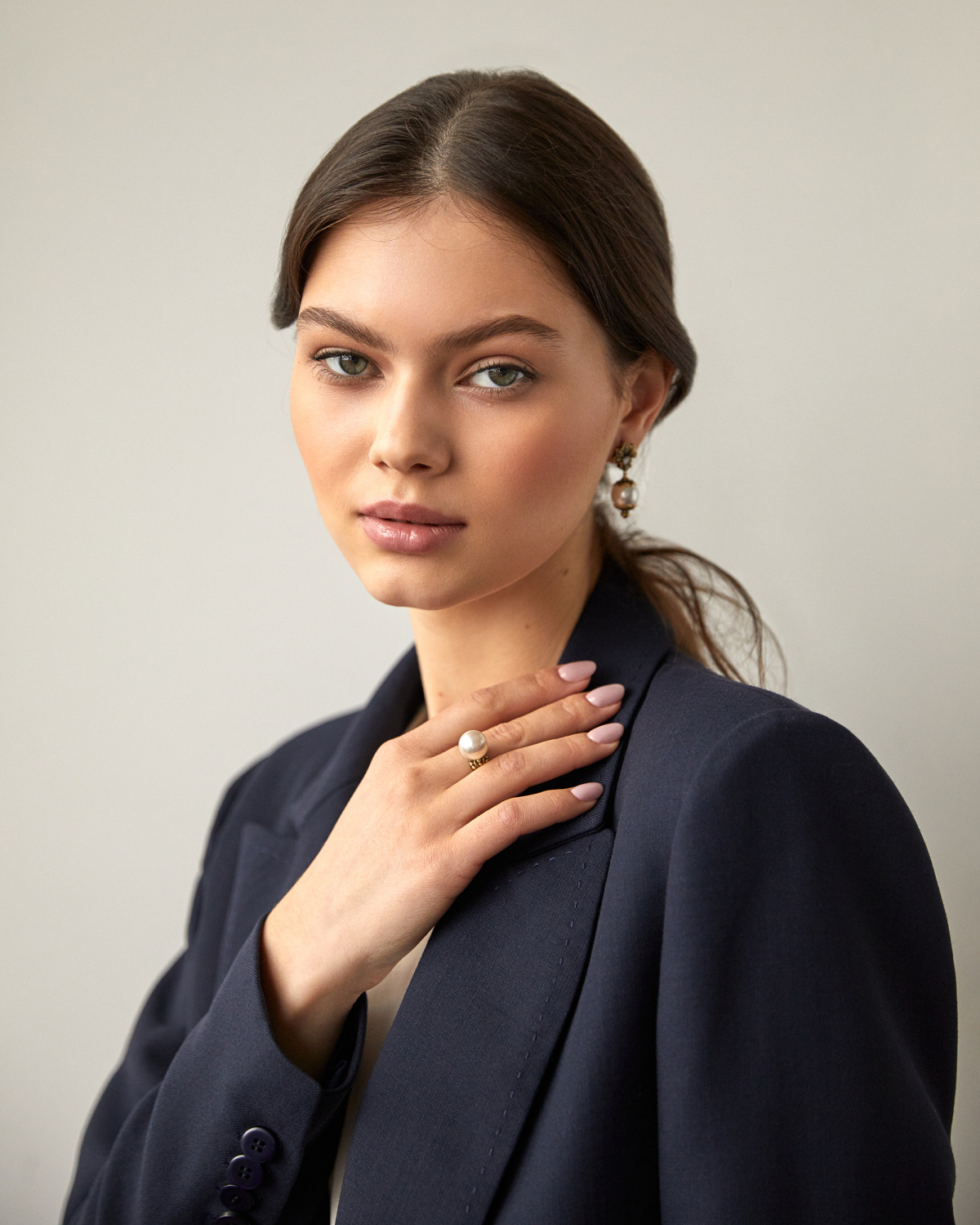OR2320 PEARL Earings Iris Fiorentino